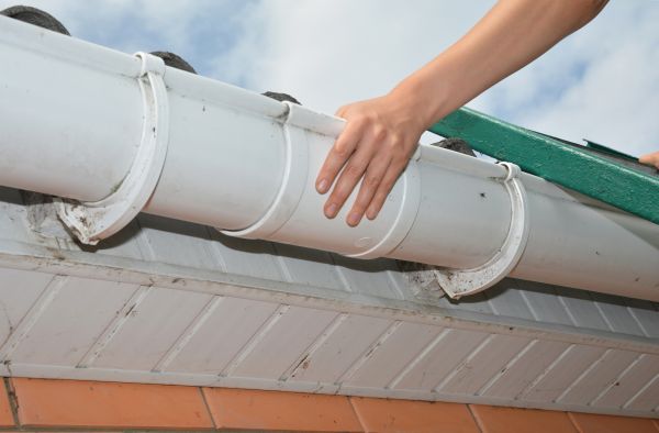 Gutter Reattachment in Bolingbrook
